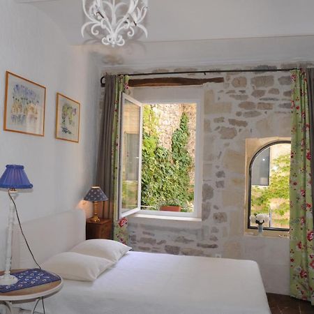 Bed And Art Bed and Breakfast Calvisson Δωμάτιο φωτογραφία