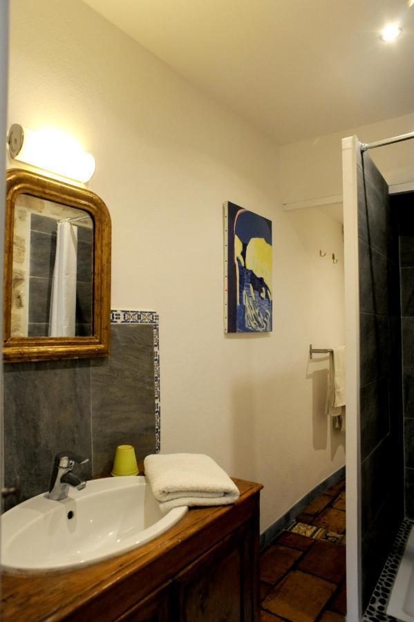 Bed And Art Bed and Breakfast Calvisson Δωμάτιο φωτογραφία